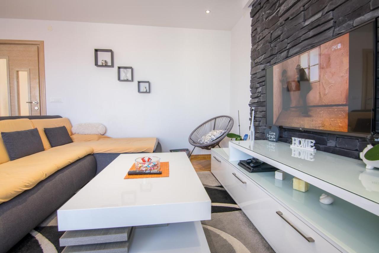 Апартаменты Apartman Petra Макарска Экстерьер фото