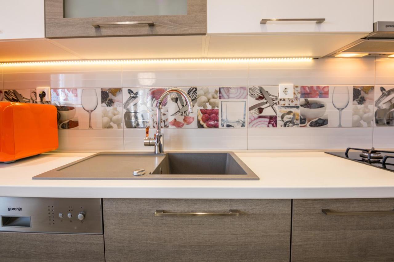 Апартаменты Apartman Petra Макарска Экстерьер фото