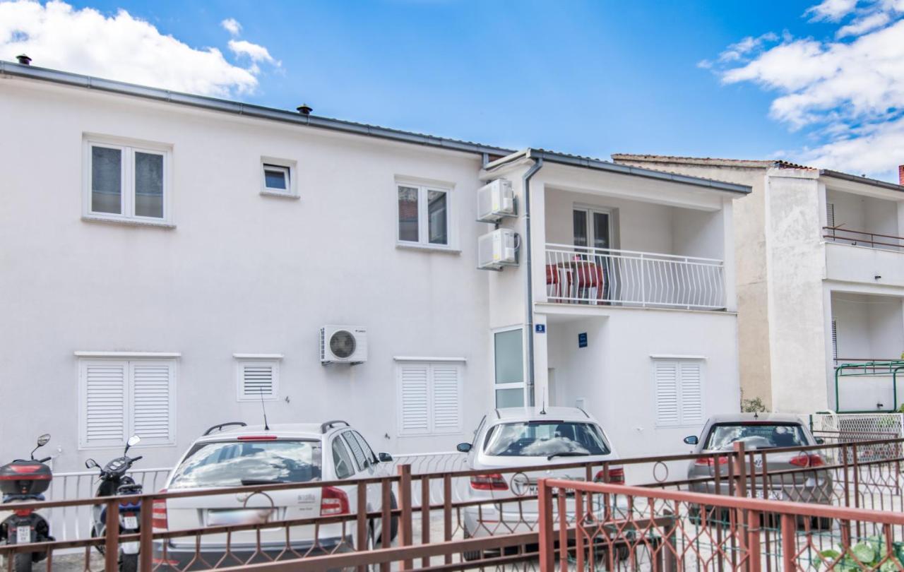 Апартаменты Apartman Petra Макарска Экстерьер фото